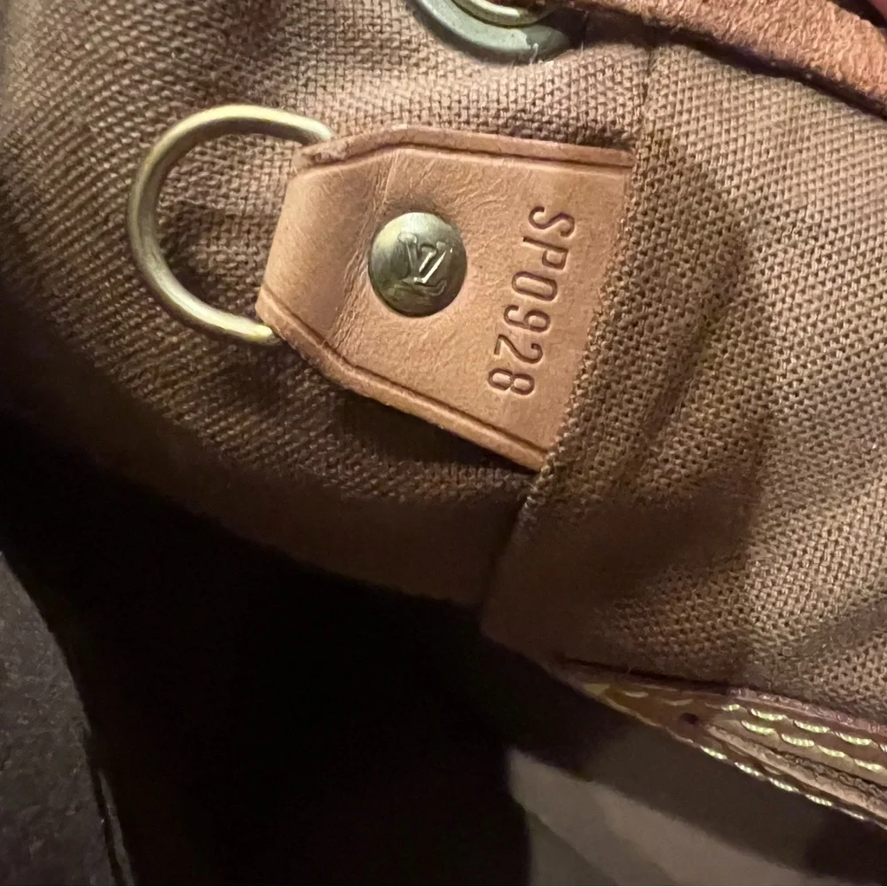 Authentic Louis Vuitton montsouris PM monogram backpack - Picture 2 of 11